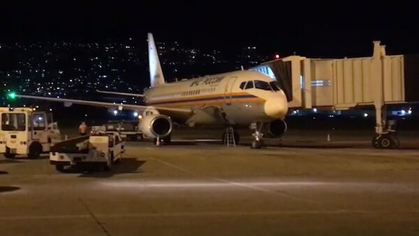 Rusya’nın yardımını taşıyan ikinci uçak Beyrut’a indi - Sputnik Türkiye