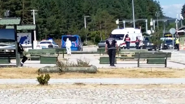 Karantinada olması gereken 2 kişi, Abant Tabiat Parkı'nda yakalandı - Sputnik Türkiye