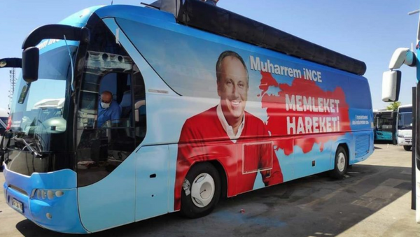 Muharrem İnce'nin otobüsü - Sputnik Türkiye