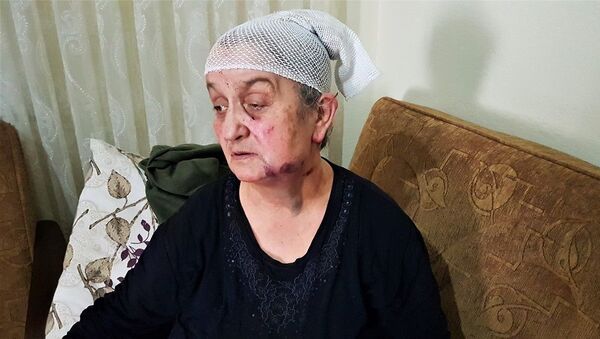 Yaşlı kadın, yaralı yaşlı kadın, hırsızdan ölü taklidi yaparak kurtuldu - Sputnik Türkiye