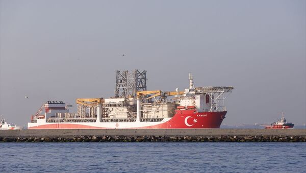Türkiye'nin 3. sondaj gemisi Kanuni - Sputnik Türkiye