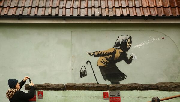 Banksy'nin 'hapşu adlı grafitisi - Sputnik Türkiye