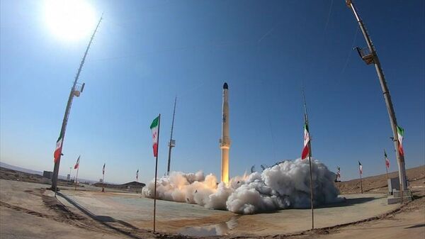 İran Zülcenah adını verdiği ve katı ile sıvı yakıtla çalışabilen motora sahip yeni uydu taşıyıcısını test etti. - Sputnik Türkiye