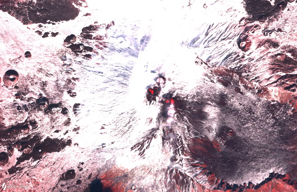 İtalya'daki Etna Yanardağı patlaması - Sputnik Türkiye