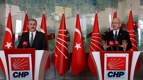 Kemal Kılıçdaroğlu, CHP Genel Merkezinde BBP Genel Başkanı Mustafa Destici ve beraberindeki heyeti kabul etti - Sputnik Türkiye