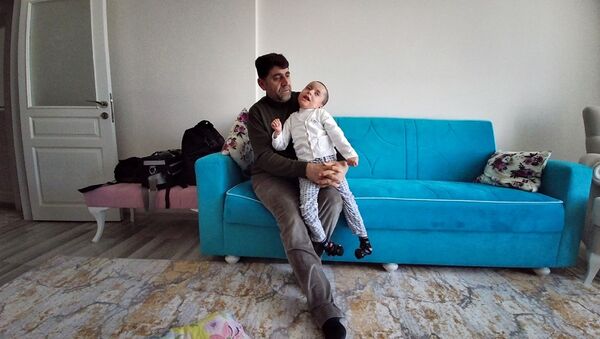 Bingöl'ün Genç ilçesinde yaşayan Abdullah ve Nihal Ortak çiftinin oğlu - Sputnik Türkiye