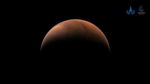 Çin'in Mars keşif aracı Tianwen-1, gezegenin iki tarafından fotoğraf gönderdi - Sputnik Türkiye
