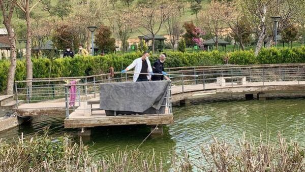 Gaziantep'te, parktaki süs havuzuna giren işitme engelli Halil İbrahim Yıldız (9) boğuldu. - Sputnik Türkiye