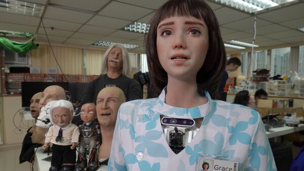 Hong Kong merkezli Hanson Robotics adlı firma, Kovid-19 ile mücadelede yeni robot prototipini tanıttı. Pandemi sürecinde sağlık personeli olarak hizmet verecek olan robotun adı Grace. - Sputnik Türkiye