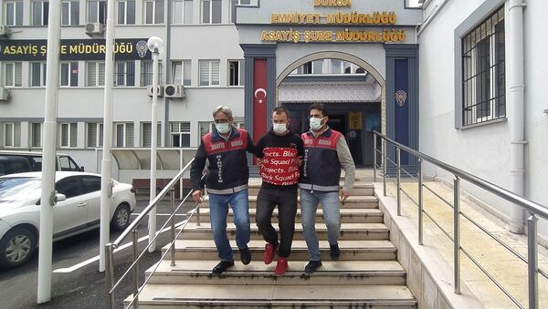 Bursa'da bankadan 200 lira çalan kişi - Sputnik Türkiye