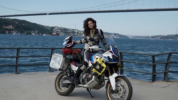 Motosikletiyle Afrika'ya gidecek Asil Özbay - Sputnik Türkiye