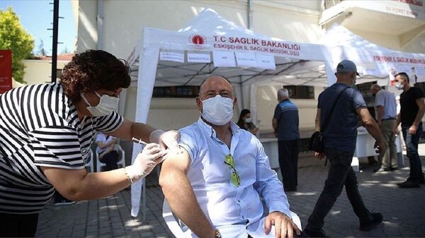 Eskişehir'de randevusuz Kovid-19 aşı uygulaması için noktalar oluşturuldu - Sputnik Türkiye