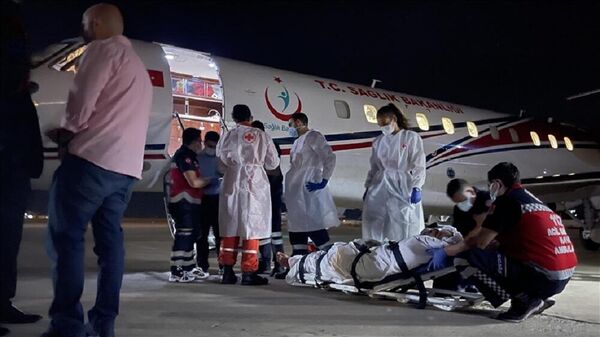 Lübnan'daki patlamada yaralanan 4 kişi ambulans uçakla Türkiye'ye gönderildi - Sputnik Türkiye