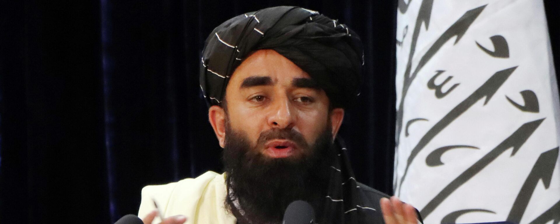 Taliban Sözcüsü Zabihullah Mücahid, Kabil'de basın toplantısı düzenlerken (Ağustos 2021) - Sputnik Türkiye, 1920, 31.08.2021