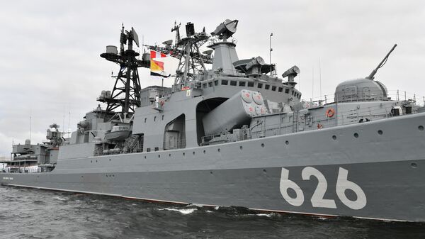 Koramiral Kulakov denizaltısavar gemisi - Sputnik Türkiye