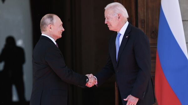 Vladimir Putin, Joe Biden - Sputnik Türkiye