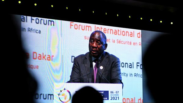 Güney Afrika Cumhurbaşkanı Cyril Ramaphosa, Senegal'de bu yıl 7'incisi düzenlenen Dakar Barış ve Güvenlik Forumu'nda konuştu. - Sputnik Türkiye