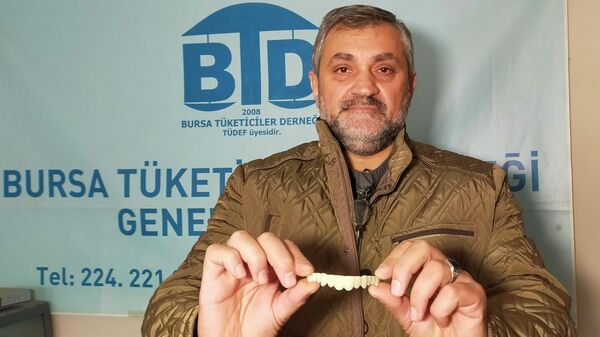 İnternetten diş protezi sipariş verdi, kullanılmış plastik ürün geldi  - Sputnik Türkiye