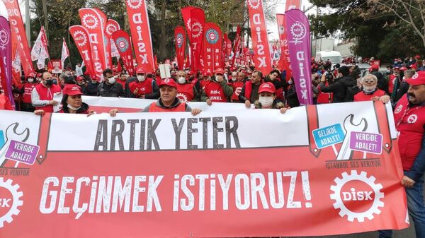 DİSK'ten İstanbul'da 'geçinmek istiyoruz' mitingi  - Sputnik Türkiye