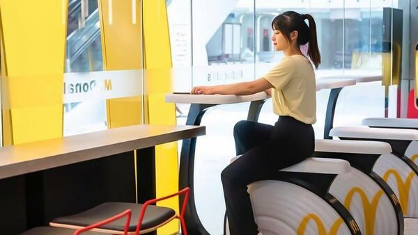 McDonald's, Çin'deki restoranlarına egzersiz bisikletleri ekliyor - Sputnik Türkiye