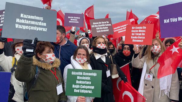 Üsküdar'da güzellik uzmanlarından epilasyon eylemi
 - Sputnik Türkiye