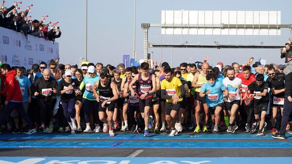 N Kolay 17. İstanbul Yarı Maratonu koşuldu - Sputnik Türkiye