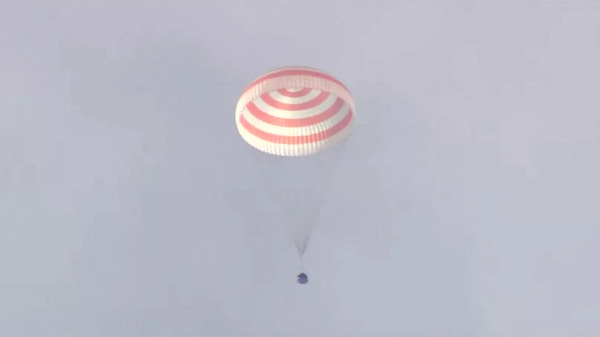 Soyuz - Paraşüt - İniş - Sputnik Türkiye
