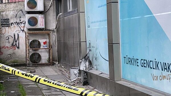 Gaziosmanpaşa'da TÜGVA binasının yanında patlama
 - Sputnik Türkiye