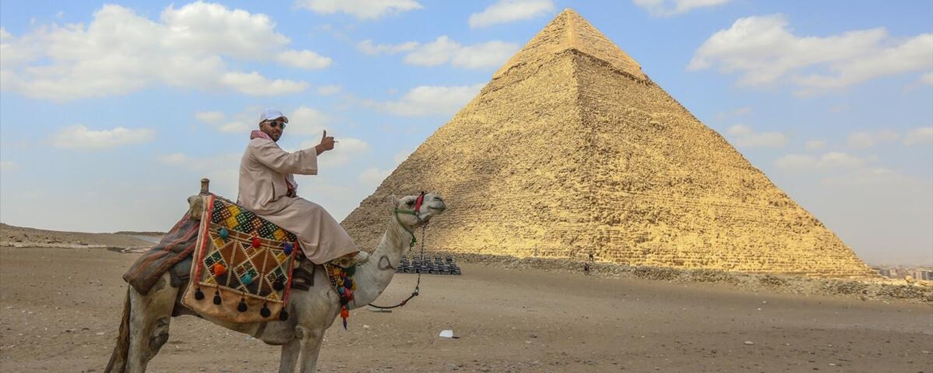 Mısır'da yüzlerce yıldır gizemini koruyan Giza piramitleri - Sputnik Türkiye, 1920, 05.08.2023