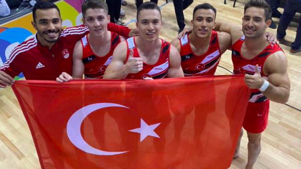 Erkek Milli Artistik Cimnastik Takımı, 19. Akdeniz Oyunları'nda altın madalya kazandı - Sputnik Türkiye
