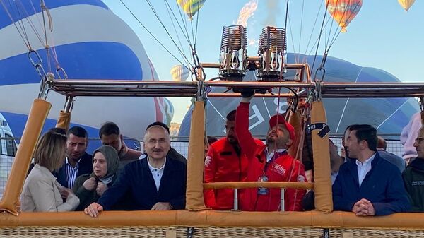 Ulaştırma Bakanı Karaismailoğlu, Kapadokya Balon festivaline katıldı - Sputnik Türkiye