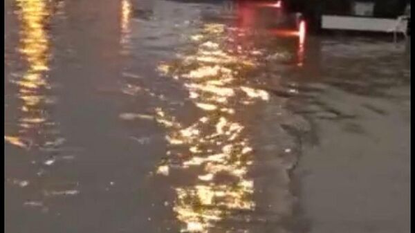 Sinop'un Boyabat ilçesinde akşam saatlerinde etkili olan yağış nedeniyle bazı mahallelerde su baskını meydana geldi,  - Sputnik Türkiye