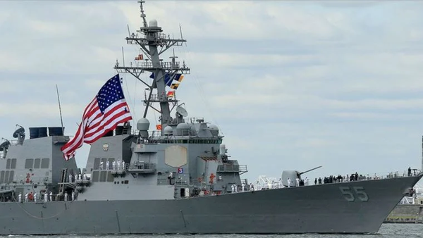 ABD savaş gemileri, Temsilciler Meclisi Başkanı Nancy Pelosi'nin ay başındaki ziyaretinin ardından ilk kez Tayvan Boğazı'ndan geçti. - Sputnik Türkiye
