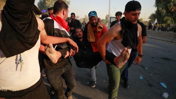 Irak güçlerinin Sadr yanlısı eylemcilere müdahalesi - Sputnik Türkiye