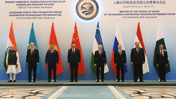 Şanghay İşbirliği Örgütü (ŞİÖ) Devlet Başkanları 22. Toplantısı, Özbekistan’ın tarihi Semerkant şehrinde yapıldı. - Sputnik Türkiye