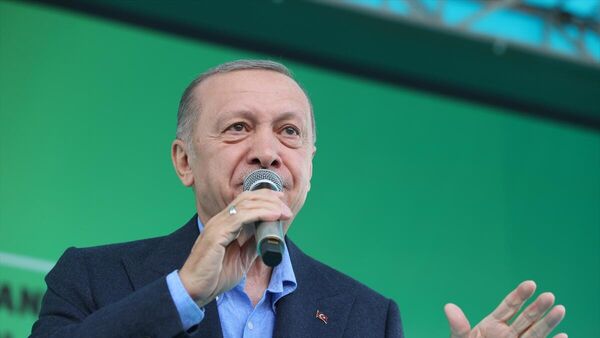 Cumhurbaşkanı Recep Tayyip Erdoğan, Sakarya'da Acil Durum Hastanesi ve yapımı tamamlanan diğer projelerin toplu açılış töreninde konuştu. - Sputnik Türkiye