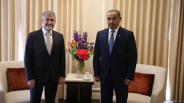 Bakan Nebati, Katar Maliye Bakanı Ali Bin Ahmed Al-Kuwari ile bir araya geldi. - Sputnik Türkiye