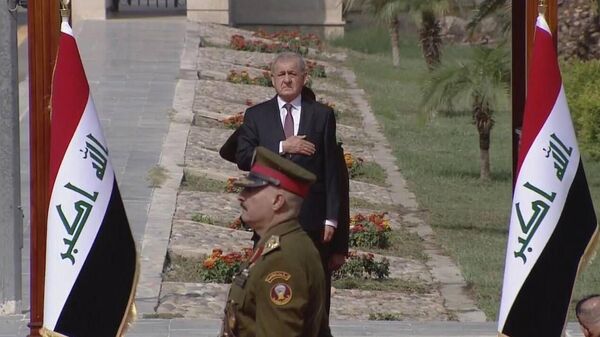 Irak Cumhurbaşkanı Abdüllatif Reşit, Bağdat'taki Cumhurbaşkanlığı Sarayı'nda yemin ederek görevine resmen başladı. - Sputnik Türkiye