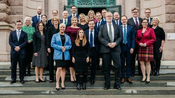 İsveç'te Ulf Kristersson'un başbakanlığında Ilımlılar-Hristiyan Demokratlar-Liberaller'den oluşan sağcı hükümeti - Sputnik Türkiye