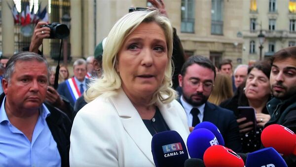 Ulusal Birlik Partisi (RN) lideri Marine Le Pen - Sputnik Türkiye