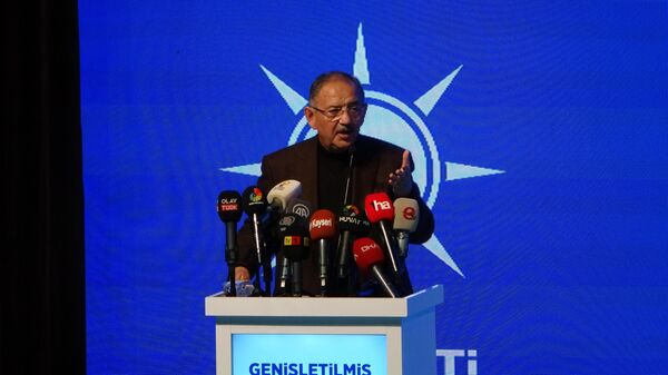 AK Parti Yerel Yönetimlerden Sorumlu Genel Başkan Yardımcısı Mehmet Özhaseki, - Sputnik Türkiye