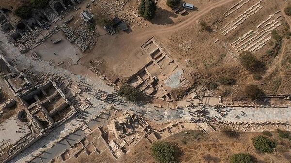Efes Antik Kenti'nde son keşif Bizans Dönemi'ne ait 1400 yıllık mahalle oldu
 - Sputnik Türkiye