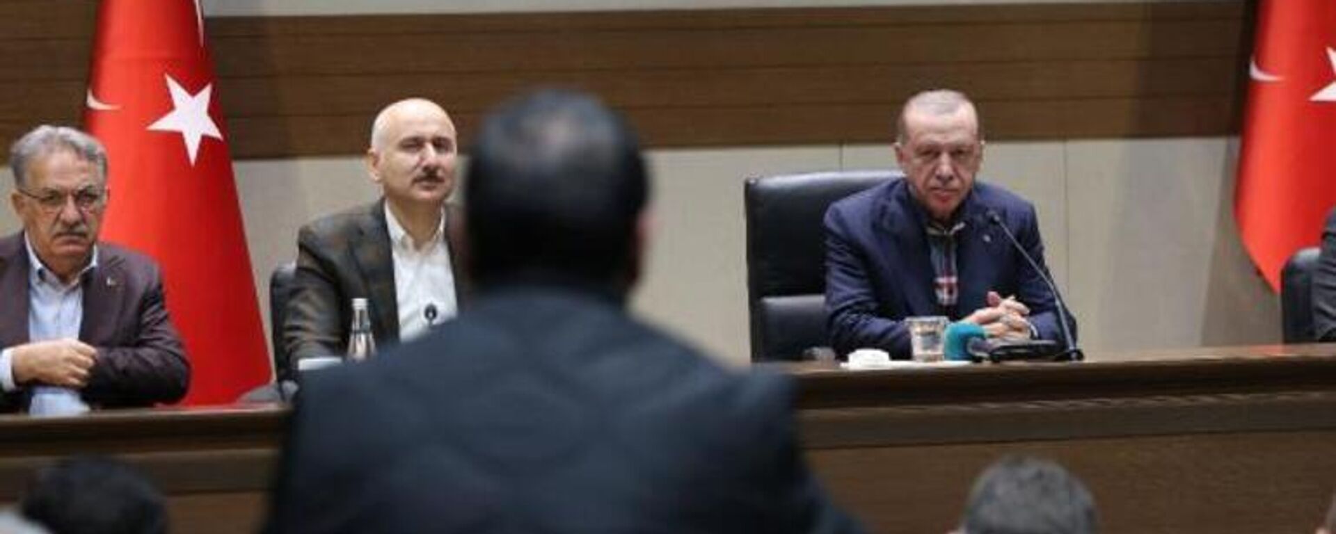 Cumhurbaşkanı Recep Tayyip Erdoğan, İstanbul'da minibüs odaları başkanları ve şoförler ile bir araya geldi. - Sputnik Türkiye, 1920, 03.12.2022