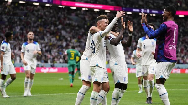 2022 FIFA Dünya Kupası son 16 turu maçında Senegal'i 3-0 yenen İngiltere, çeyrek finalde Fransa'nın rakibi oldu. - Sputnik Türkiye