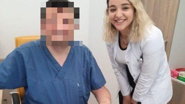 Sahte doktor Ayşe Özkiraz’ın hastane ortamında çekilmiş yeni fotoğrafları ortaya çıktı. - Sputnik Türkiye