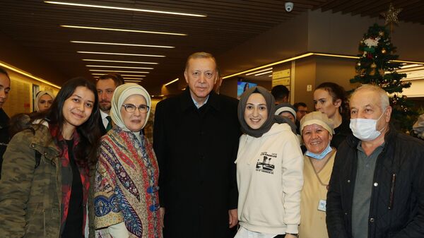 Cumhurbaşkanı Erdoğan'dan İstanbul'da hasta ziyareti  - Sputnik Türkiye