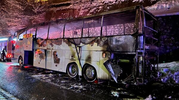 Trabzon-Gümüşhane karayolu üzerindeki Hamsiköy mevkiinde bu gece polis ekiplerini taşıyan bir otobüs bilinmeyen bir nedenle alev aldı. Polisler son anda otobüsü terk ederken, büyük bölümü yanan otobüs kullanılamaz hale geldi.
 - Sputnik Türkiye