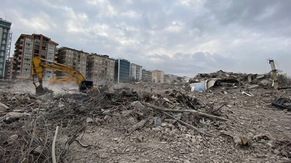 Diyarbakır'da depremlerde yıkılan Galeria İş Merkezi - Sputnik Türkiye