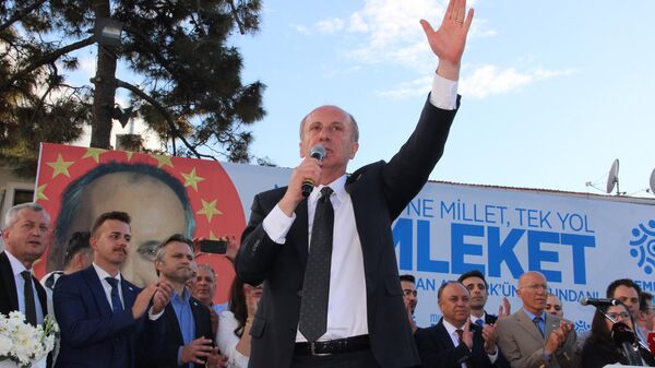 Memleket Partisi Genel Başkanı ve Cumhurbaşkanı adayı Muharrem İnce - Sputnik Türkiye