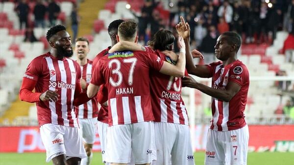 Spor Toto Süper Lig'in 30. haftasında Demir Grup Sivasspor, sahasında Trabzonspor'u 4-1 yendi. - Sputnik Türkiye